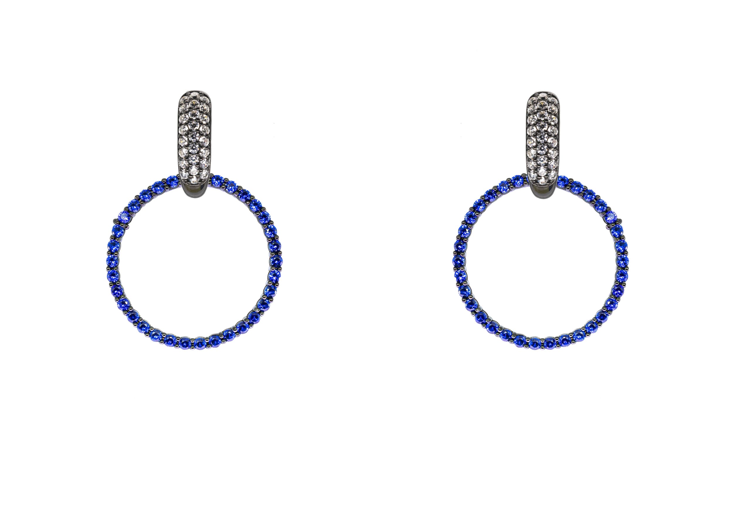 Orecchini pendente cerchio in argento dorato con charms azzurri Orecchini pendente cerchio in argento dorato con charms azzurri